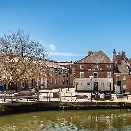 3, The Dolphin, 49 Quay Street - Stunning Apartment - Quintessential - Quay Views - Sleeps 2-4 People Newport  Exterior photo